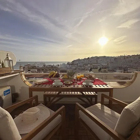 Deluxe Flat By Holidays شقة *