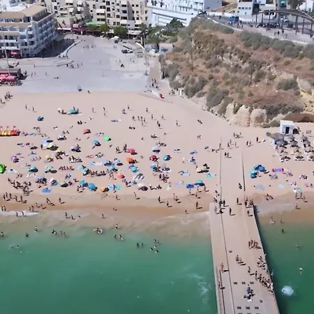 Deluxe Flat By Holidays شقة *