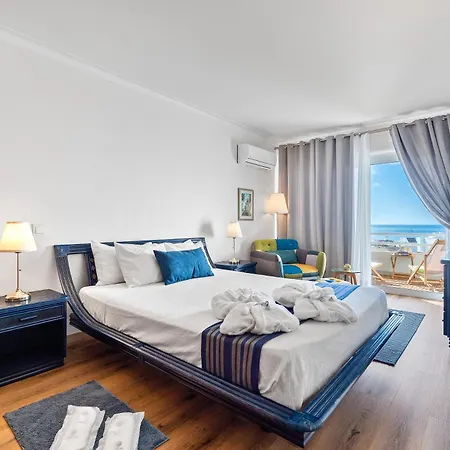 Deluxe Flat Sea View By Holidays Apartment *