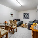 Deluxe Flat Sea View By Holidays البوفيرا