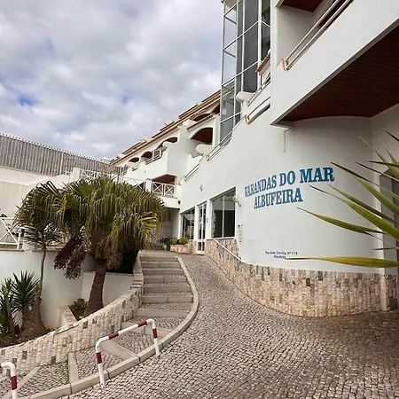 Deluxe Flat By Holidays *