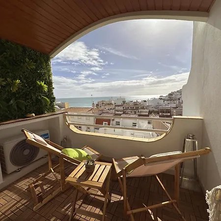 Apartment Deluxe Flat By Holidays *